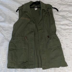 NORDSTROM RACK Army Green Vest. Size Medium.